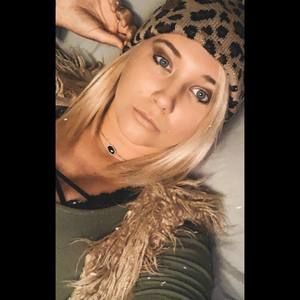 Meet your Posher, Shana